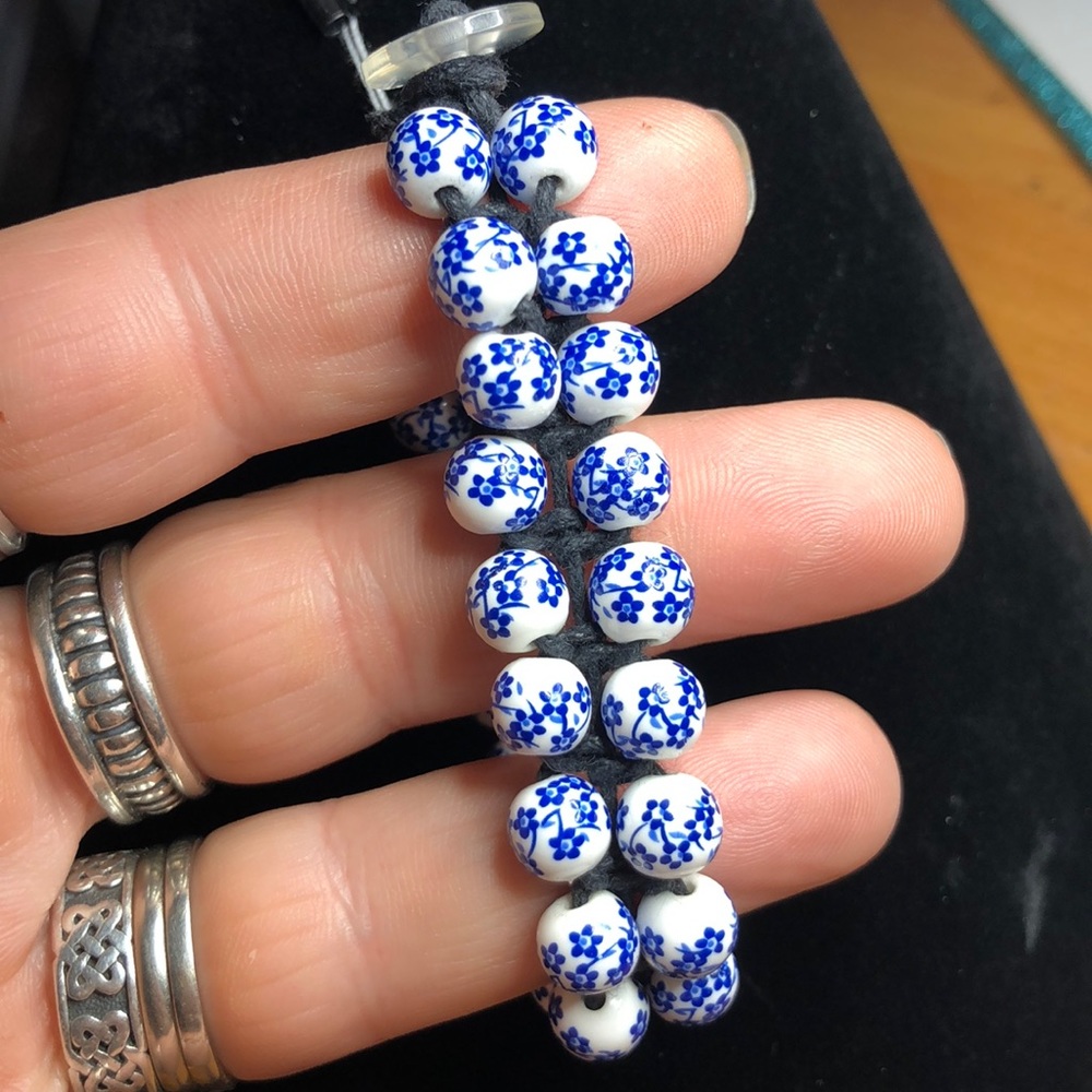 Floral bead button-up bracelet